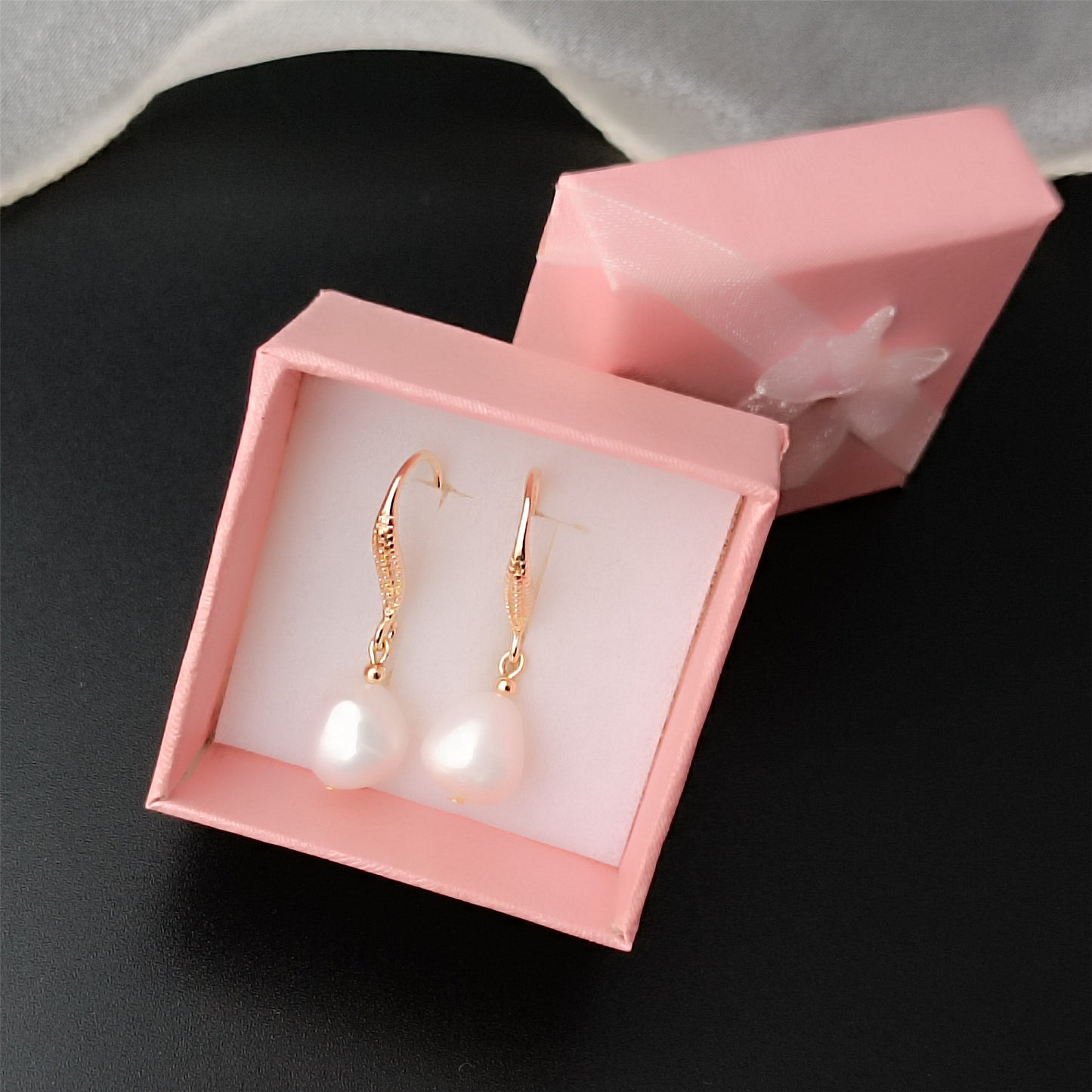 Natürliche Süßwasser-Barockperlen-Haken-Ohrringe, tägliches Tragen, 14 Karat GF, gepunktete Ohrhaken, baumelnde Ohrringe
