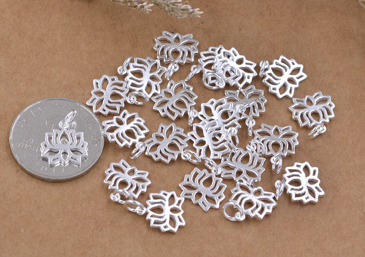 Pendentif à breloque florale de petit Lotus en argent sterling S925