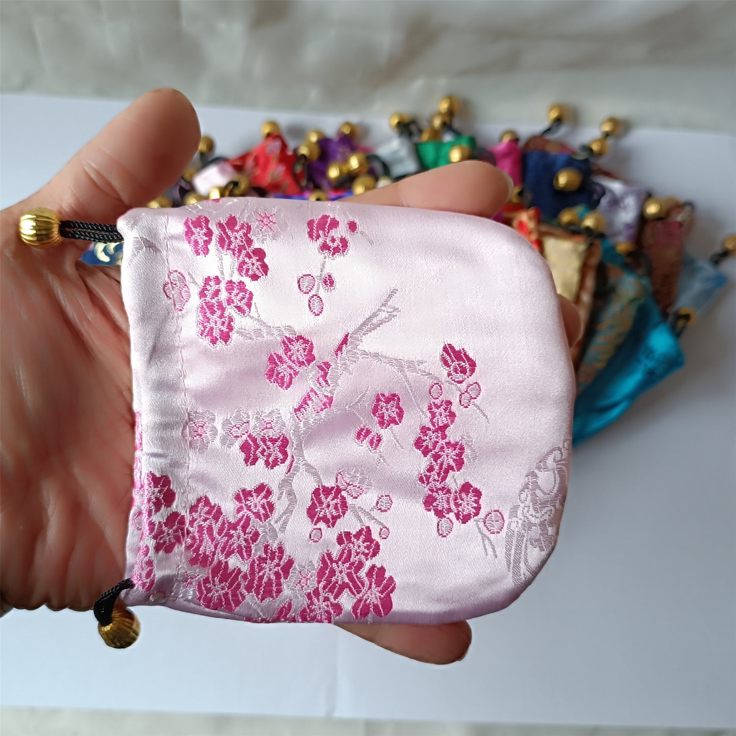 10,2 x 12,7 cm bunte chinesische Seidenbeutel, Taschengeld, Münzen, Beutel mit Kordelzug, viele traditionelle Verpackungsbeutel für Schmuck, Geschenke