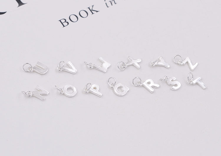 Pendentif à breloque en argent sterling avec initiale minuscule de l'alphabet AZ S925