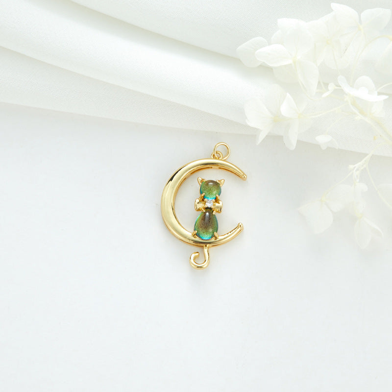 2 Cateye-Steine, Astronaut auf Mond, Rakete, Schwan, Katze, Charm-Anhänger, Harz, Strass, verziert, 14 K GF