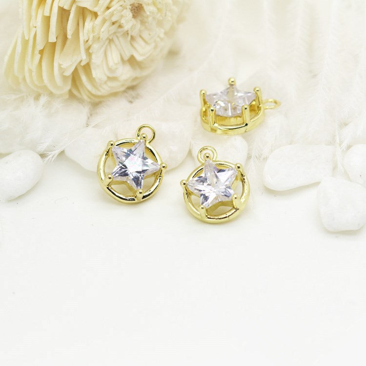 Pendentif à breloque 20 étoiles orné de strass 14K GF