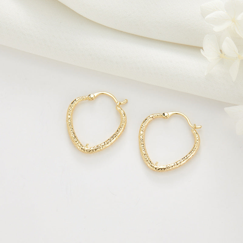 4 boucles d'oreilles créoles en forme de cœur à grille carrée à facettes épaisses 14K GF