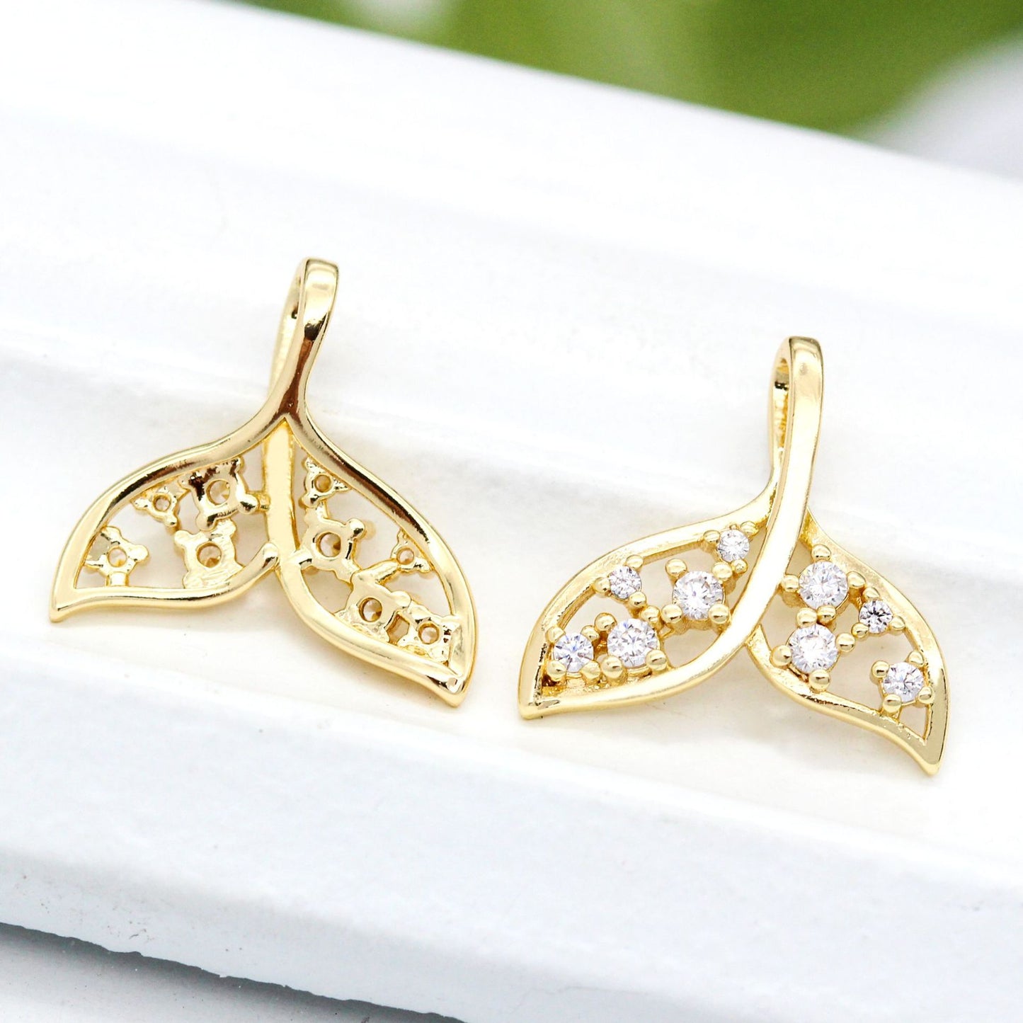 5 Pendentif à breloque queue de sirène orné de strass 14K GF