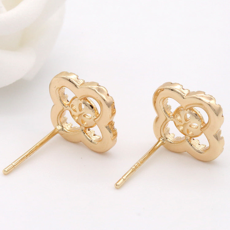 4 boucles d'oreilles florales à tige ornées de strass 14 carats GF, perles semi-percées vierges