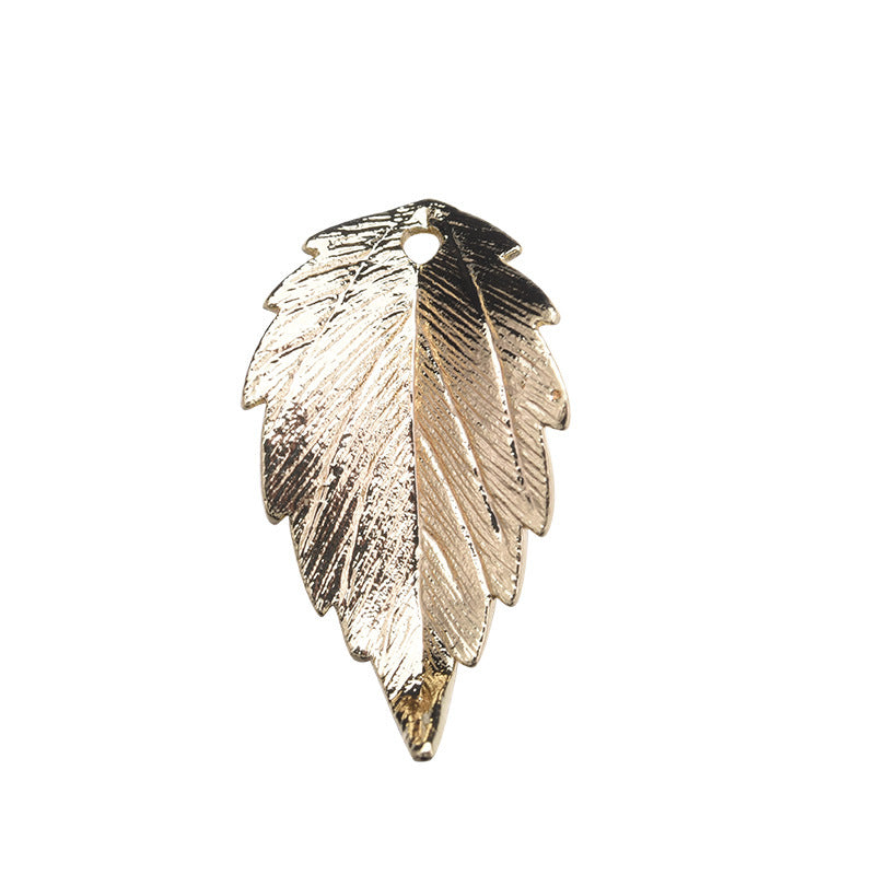 Pendentif à breloque 20 feuilles incurvées 14K GF