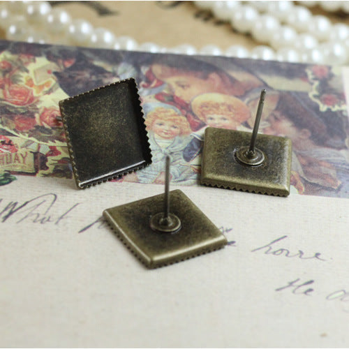 Boucles d'oreilles à tige avec lunette à bord dentelé, 100 pièces, 18KGP, 10x10mm, 12x12mm, cabochon carré, Base vierge, sertissage de pièces de pierres précieuses