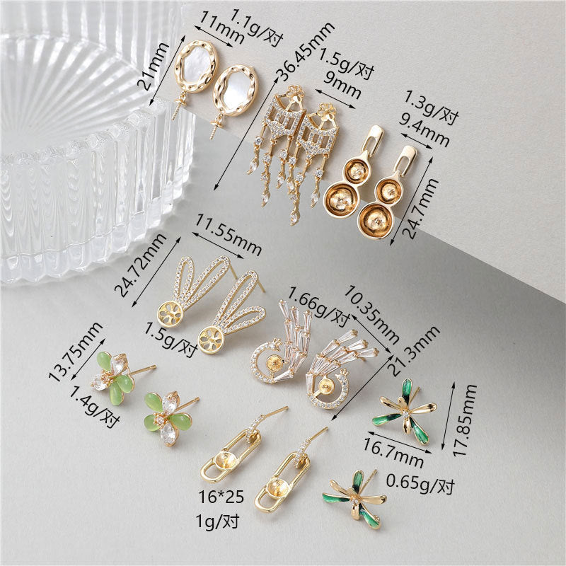4 boucles d'oreilles florales à tige ornées de strass 14 carats GF, perles semi-percées vierges