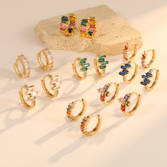 4 runde Creolen mit Strassverzierung aus 14-karätigem GF