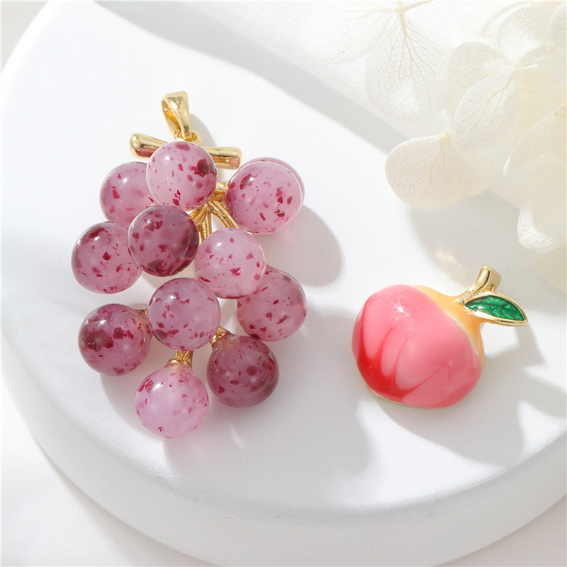 Pendentif charme pêche 2 raisins résine 14K GF