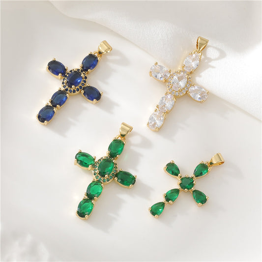 Pendentif à breloque 2 croix orné de strass 14K GF