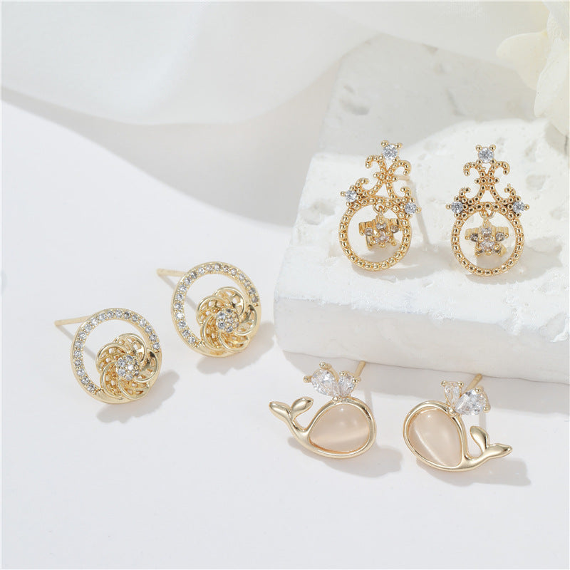Boucles d'oreilles à tige florales à 4 baleines, ornées de strass GF 14 carats