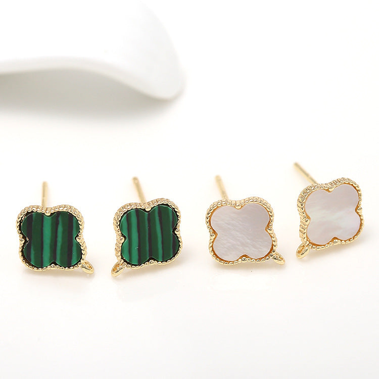Boucles d'oreilles à tige florales à 4 croix avec boucle d'oreille ornée de coquille 14 carats GF