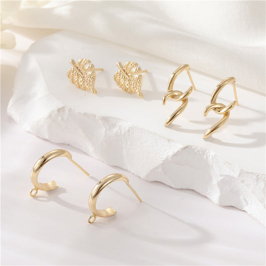 4 boucles d'oreilles à tige en forme de feuille semi-circulaire avec boucle d'oreille 14K GF