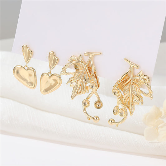 4 boucles d'oreilles à tige en forme de cœur givré, feuille 14 carats GF, perles non percées, vierges