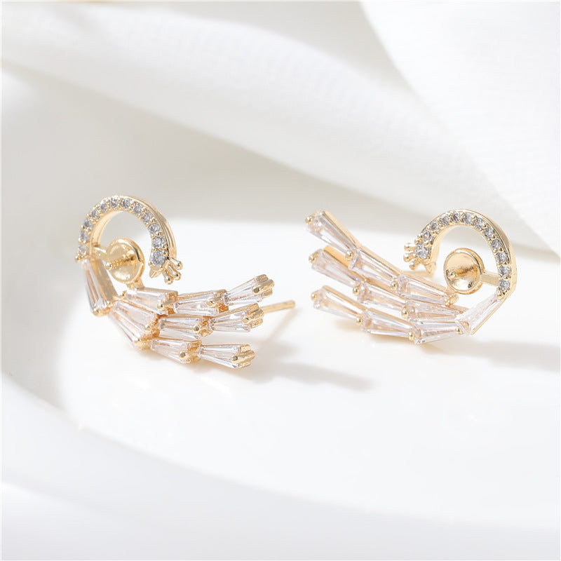 4 boucles d'oreilles florales à tige ornées de strass 14 carats GF, perles semi-percées vierges