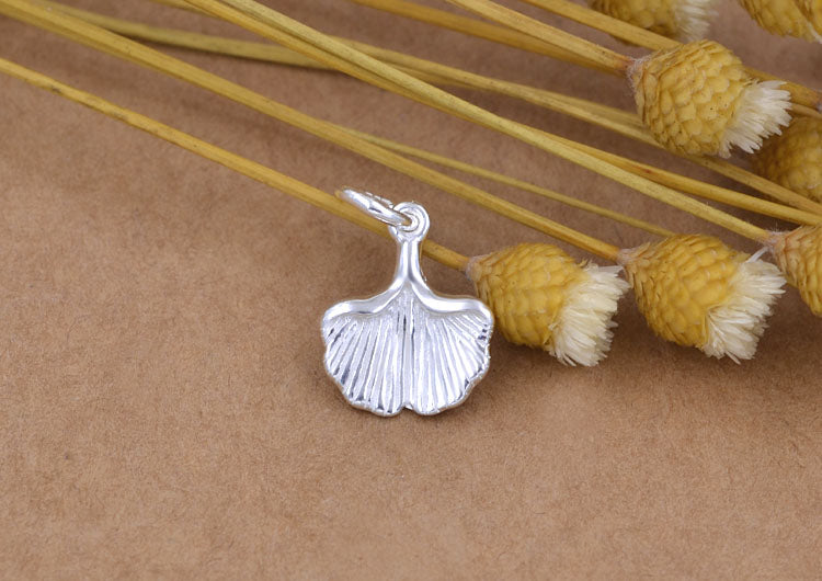 Pendentif à breloque en forme de petite feuille de Ginkgo en argent sterling S925