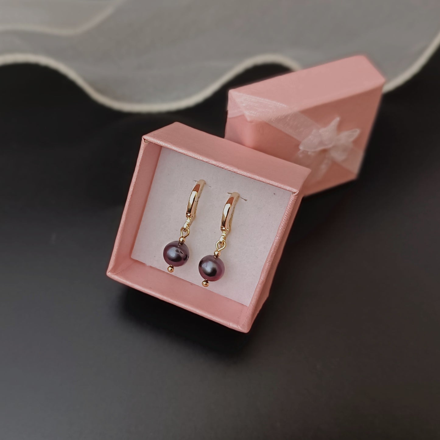 Boucles d'oreilles créoles en perles noires d'eau douce naturelles, usage quotidien 14K GF, cerceaux Huggie unis, boucles d'oreilles pendantes