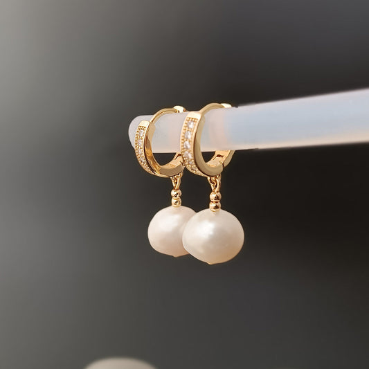 Boucles d'oreilles Huggie en perles baroques d'eau douce naturelles, usage quotidien, 14K GF CZ, cerceaux d'oreille en cristal, boucles d'oreilles pendantes