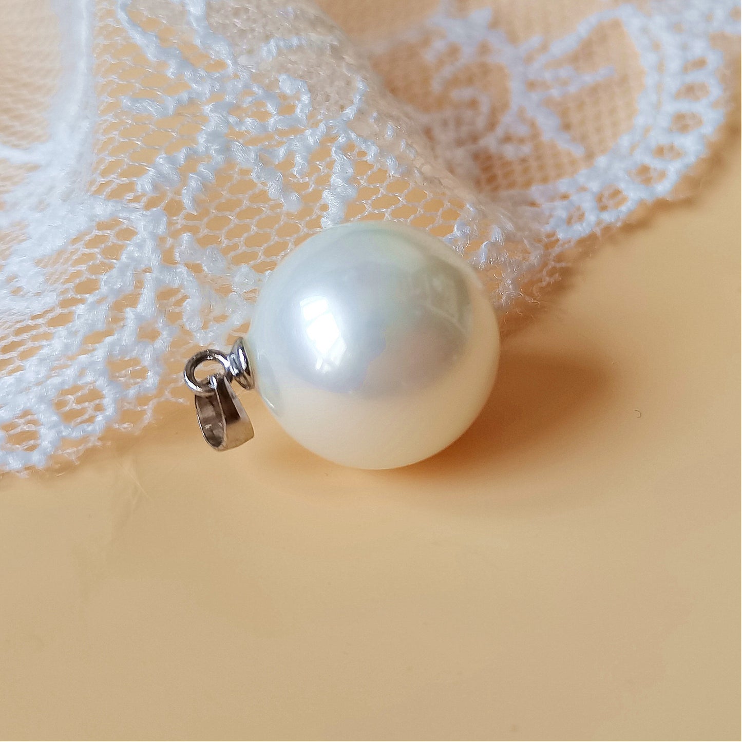High Quality 8MM 10MM 12MM 14MM Round White South Sea Shell Pearl Pendant