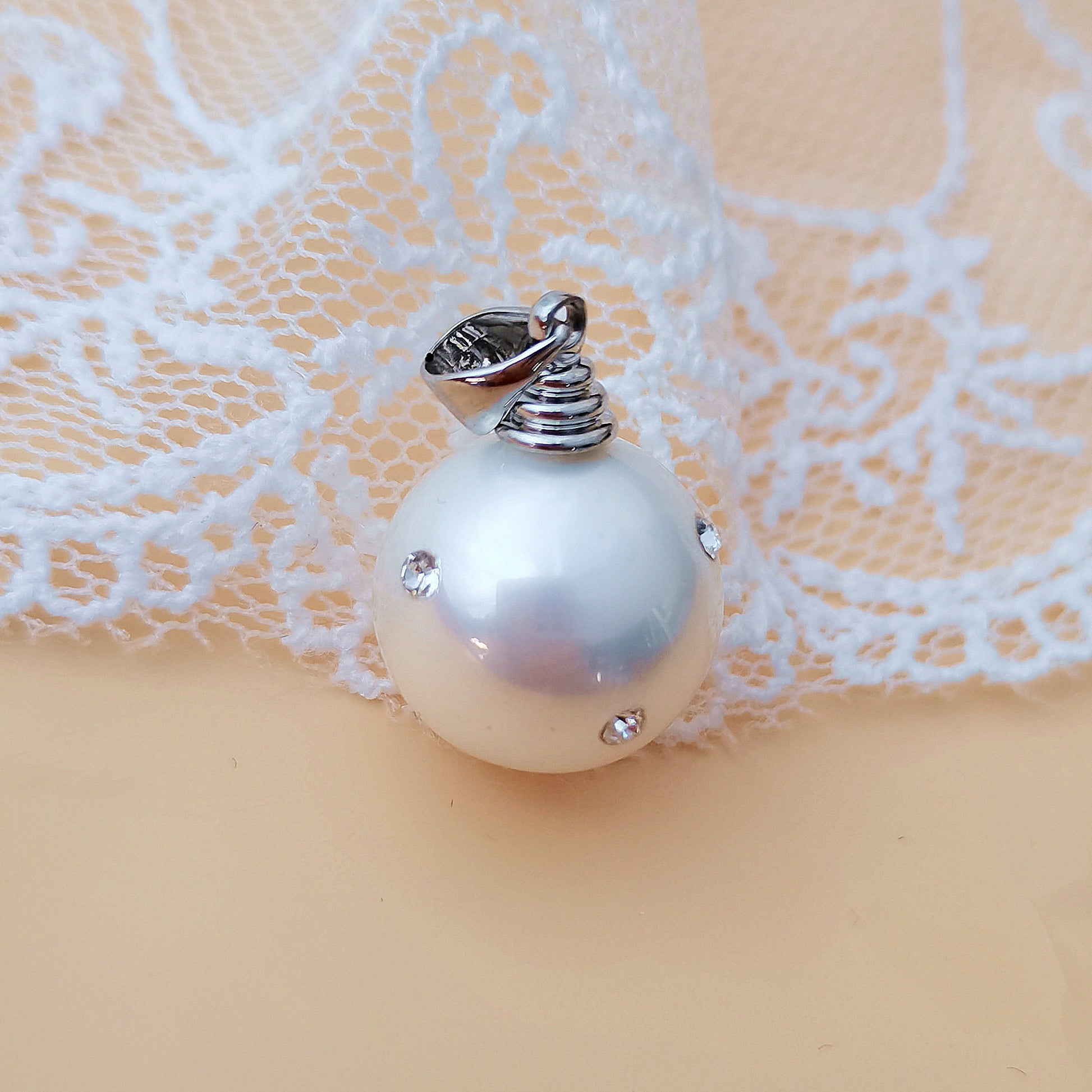 Pendentif Perle et Diamants - Or Pendentif Perle et Diamants - Or