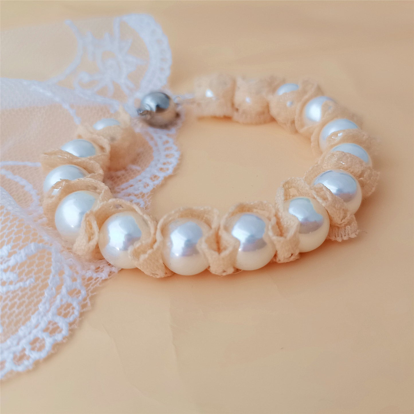 High Quality 10MM White Shell Lace Pearl Bracelet 7" South Sea Beaded Bangle