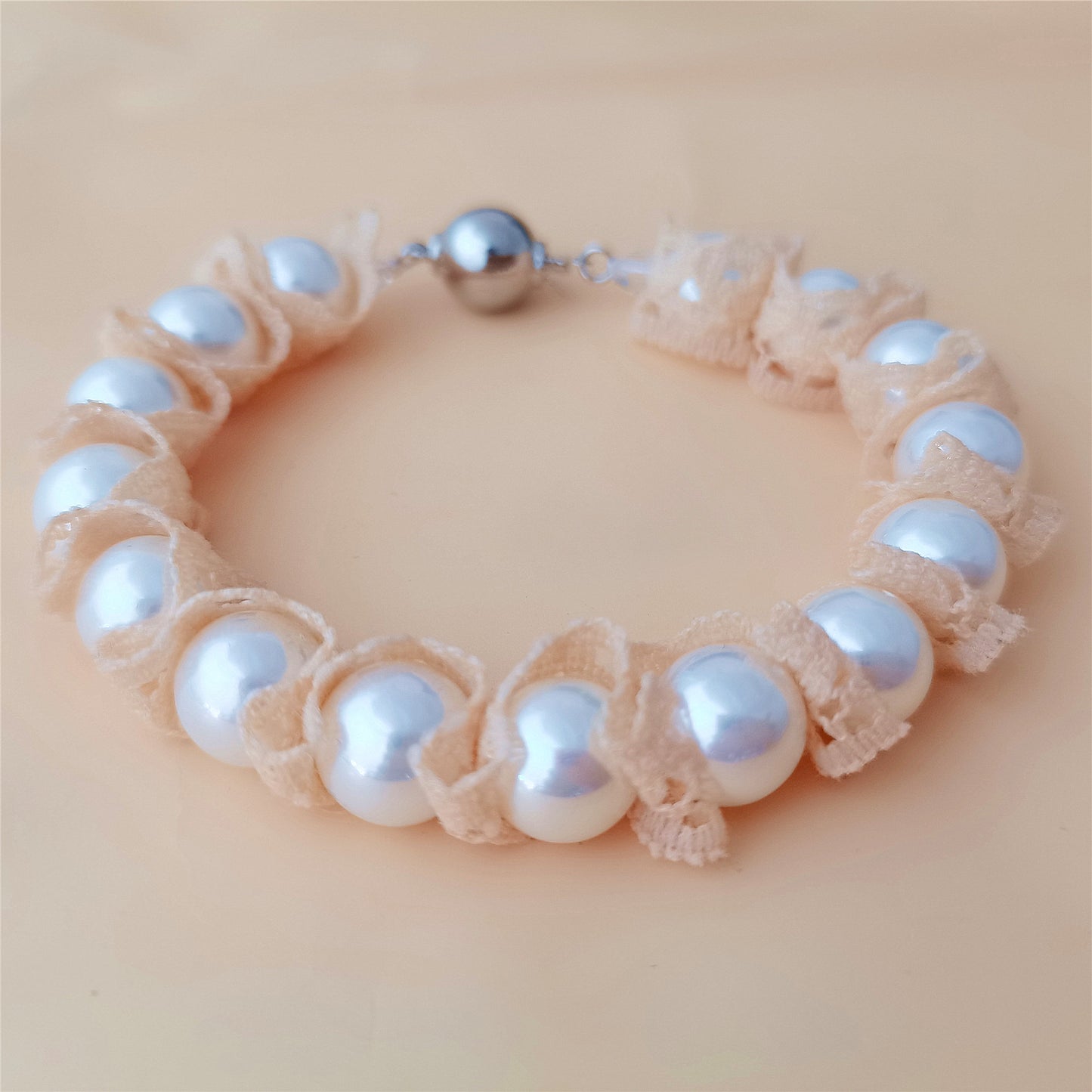 High Quality 10MM White Shell Lace Pearl Bracelet 7" South Sea Beaded Bangle
