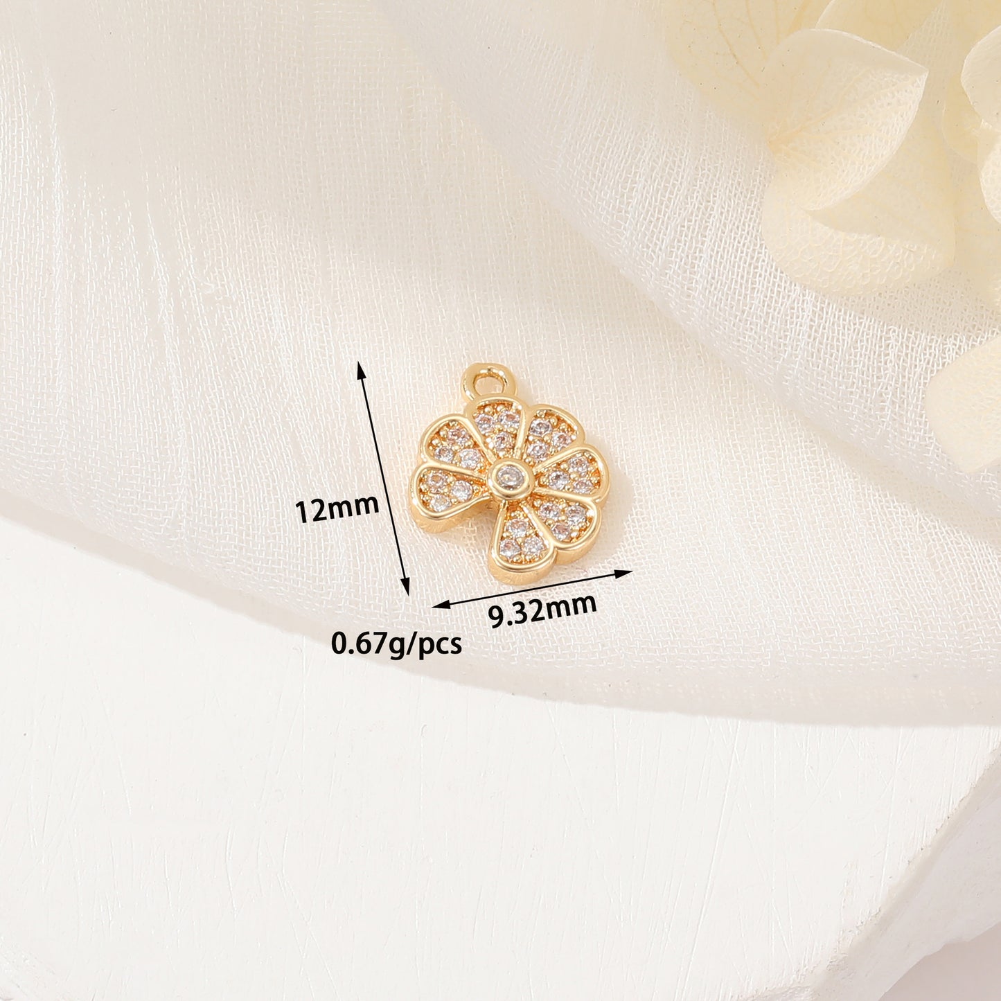 2 Blumen-Charm-Anhänger mit orangefarbener Baumrose, Strassverzierung, 14-karätiges GF