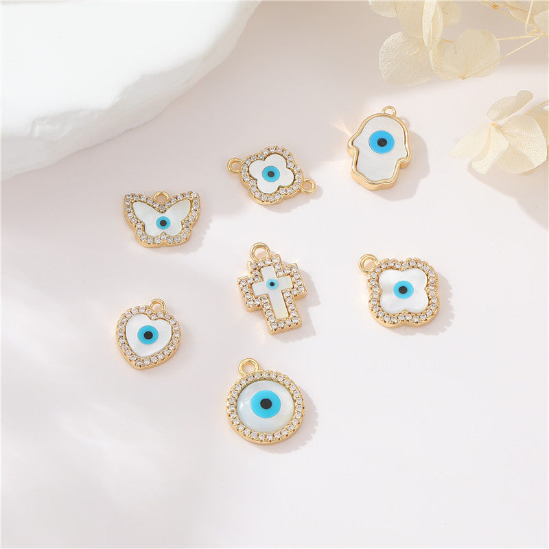 2 Kreuz Hand Rundes Auge Blumen Herz Schmetterling Charm Anhänger Harz Strass verziert 14K GF