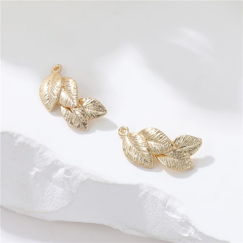 Pendentif à breloque 2 feuilles florales 14K GF