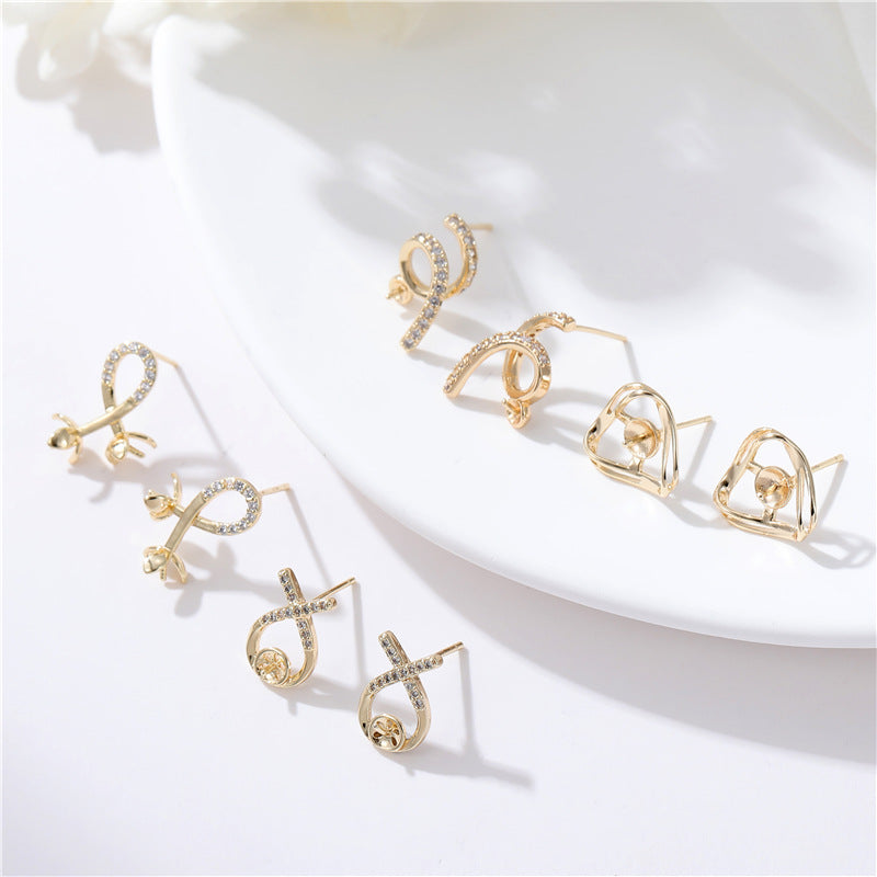 4 boucles d'oreilles à tige en forme de vigne florale ornées de strass 14 carats GF à moitié percées en perles vierges