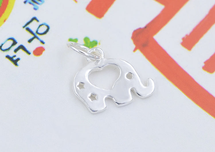 Pendentif à breloque petit éléphant en argent sterling S925