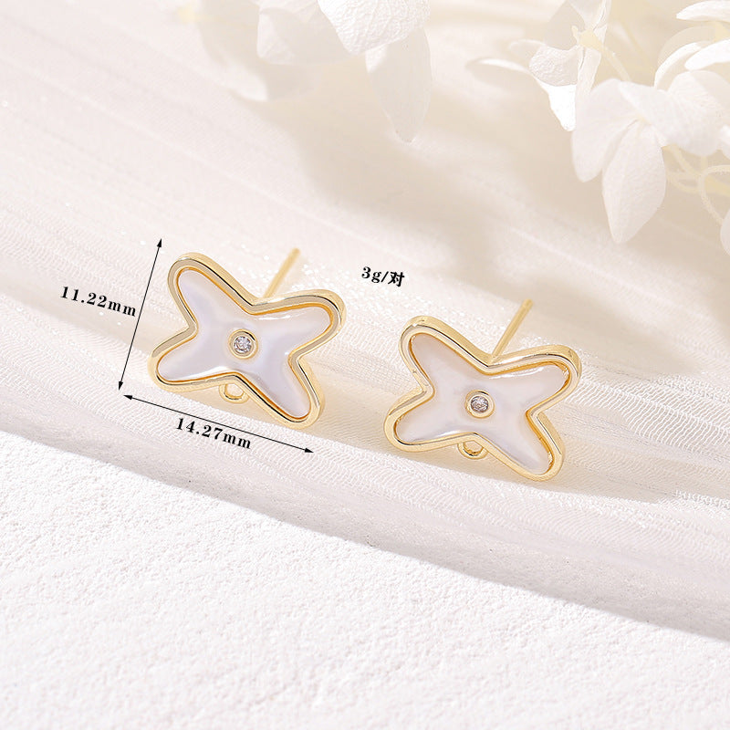 4 florale Ohrstecker mit Öse, 14-karätige GF-Muschel-Strassverzierung