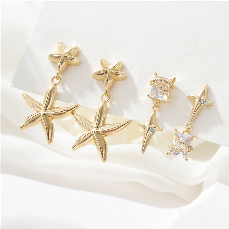 Boucles d'oreilles à tige étoile de mer 4 étoiles, ornées de strass 14K GF