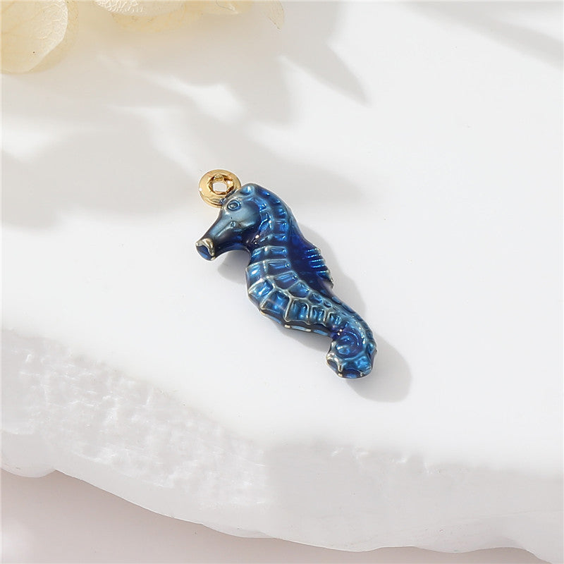 2 Pendentif de charme hippocampe émail époxy 14K GF