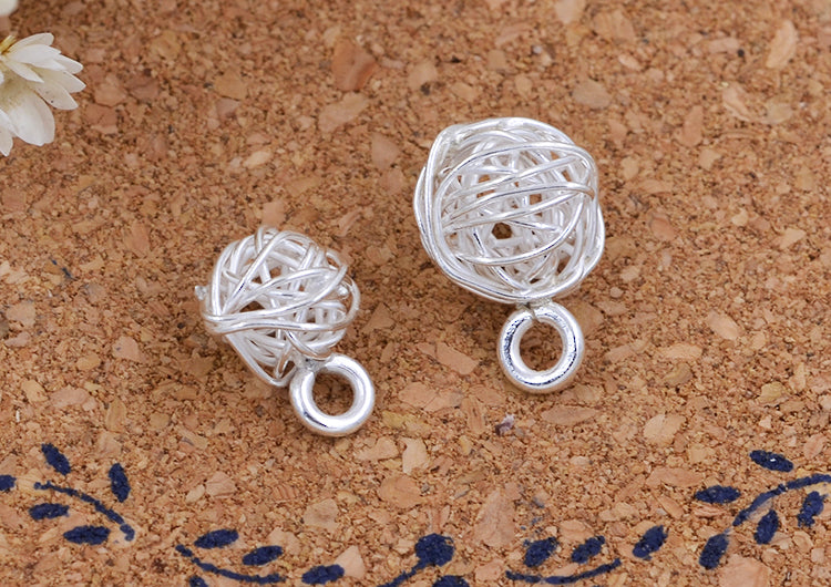 Pendentif à breloque boule enveloppée de fil minuscule en argent sterling S925