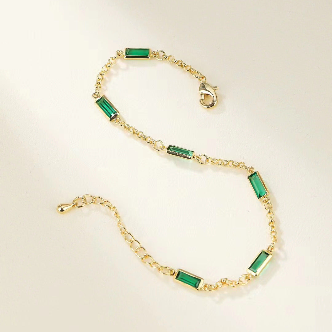 2 dünne Kabelketten-Armbänder mit Strasssteinen verzierter 14-karätiger GF-Armreif