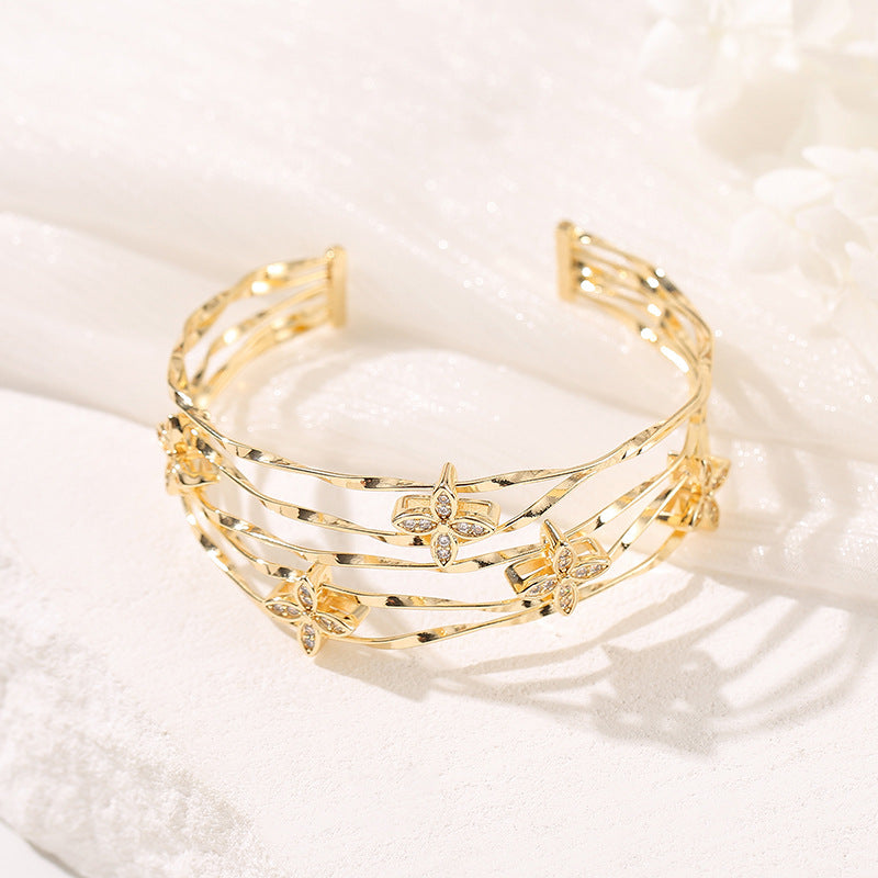 2 offener, kreisförmiger, floraler Schlangen-Armreif mit Strassverzierung aus 14-karätigem GF-Armband