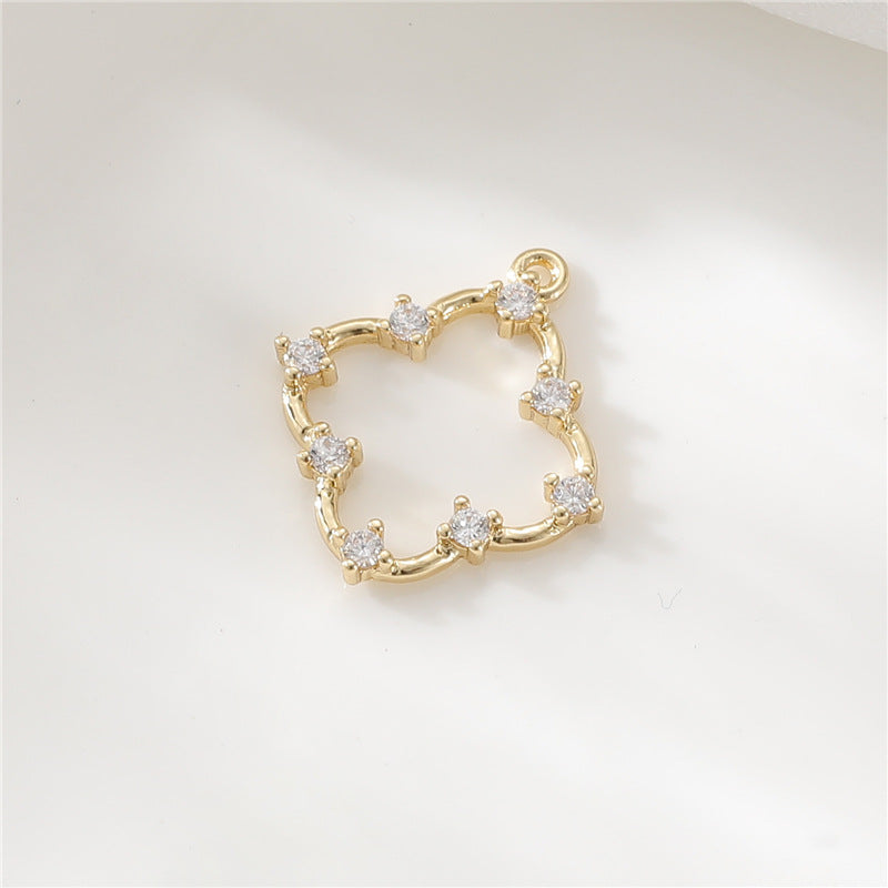 2 pendentifs à breloque florale creuse ornés de strass 14K GF