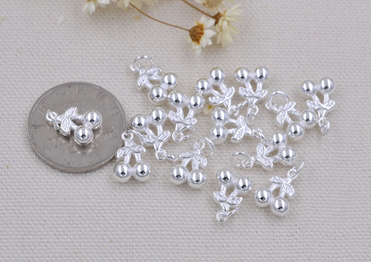 Pendentif à breloque petite cerise en argent sterling S925