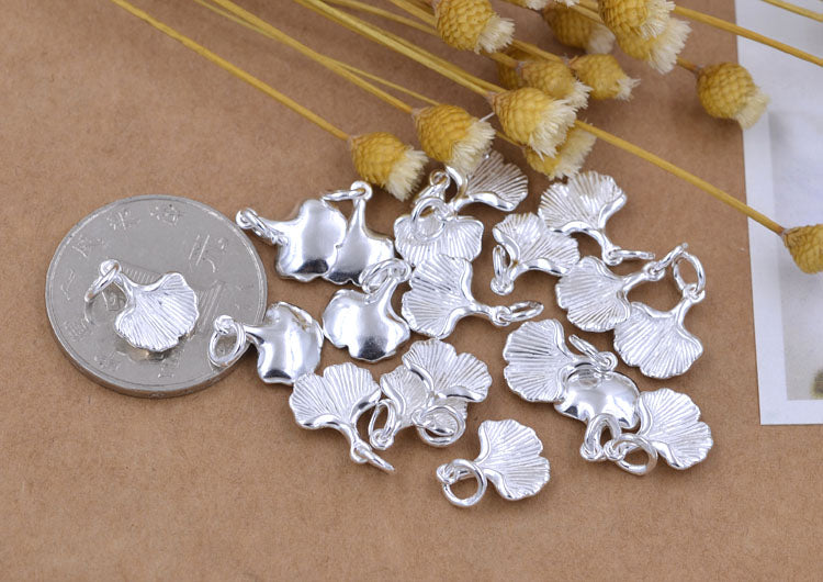 Pendentif à breloque en forme de petite feuille de Ginkgo en argent sterling S925