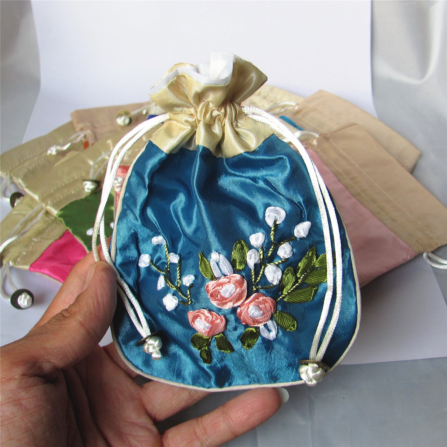 5x6" Hand Embroidery Silk Rosary Bag Pouch Pocket Money Coin Bag Drawstring Grab Amulet Bag Traditional Packaging for Jewelry Gift