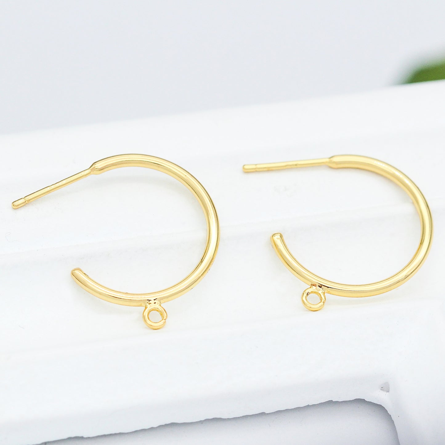 20 boucles d'oreilles demi-cercle avec boucle 14K GF Earing