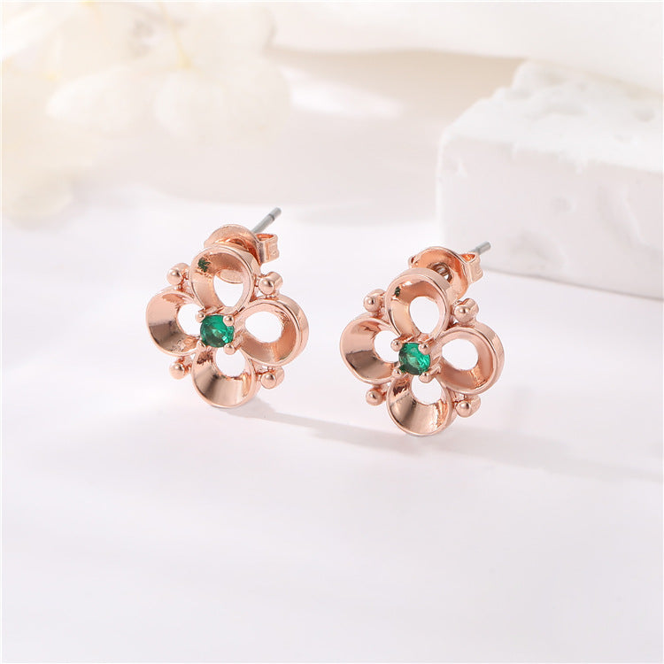 4 boucles d'oreilles à tige en forme de cœur floral, ornées de strass GF 14 carats