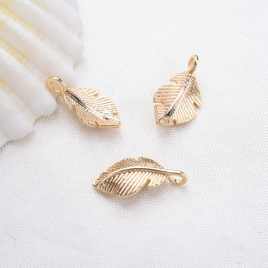 Pendentif à breloque 20 feuilles incurvées 14K GF