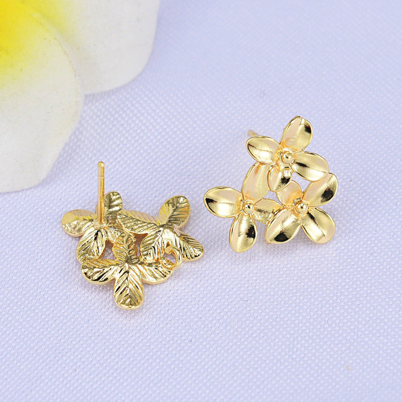 20 Blumen-Ohrstecker mit Öse, 14 K GF