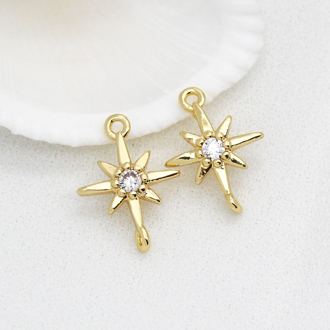 20 connecteurs de charme étoile à double boucle ornés de strass 14K GF