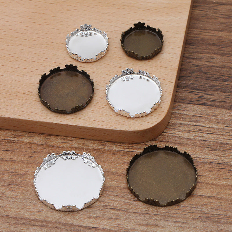 50 Crown Edge Bezel Cup Charm Flat Back Paramètres 18KGP 12mm 15mm 20mm 25mm Rond Cabochon Strass Zircon Pierre Précieuse Base Vierge