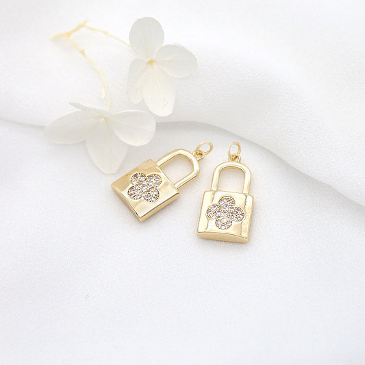 2 pendentifs à breloques à serrure florale ornés de strass 14K GF