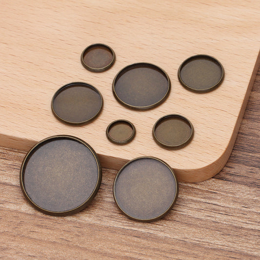 100 Plain Edge Bezel Cup Charm Flat Back Paramètres Antique Bronze 8mm - 25mm Rond Cabochon Strass Zircon Gemstone Blank Base